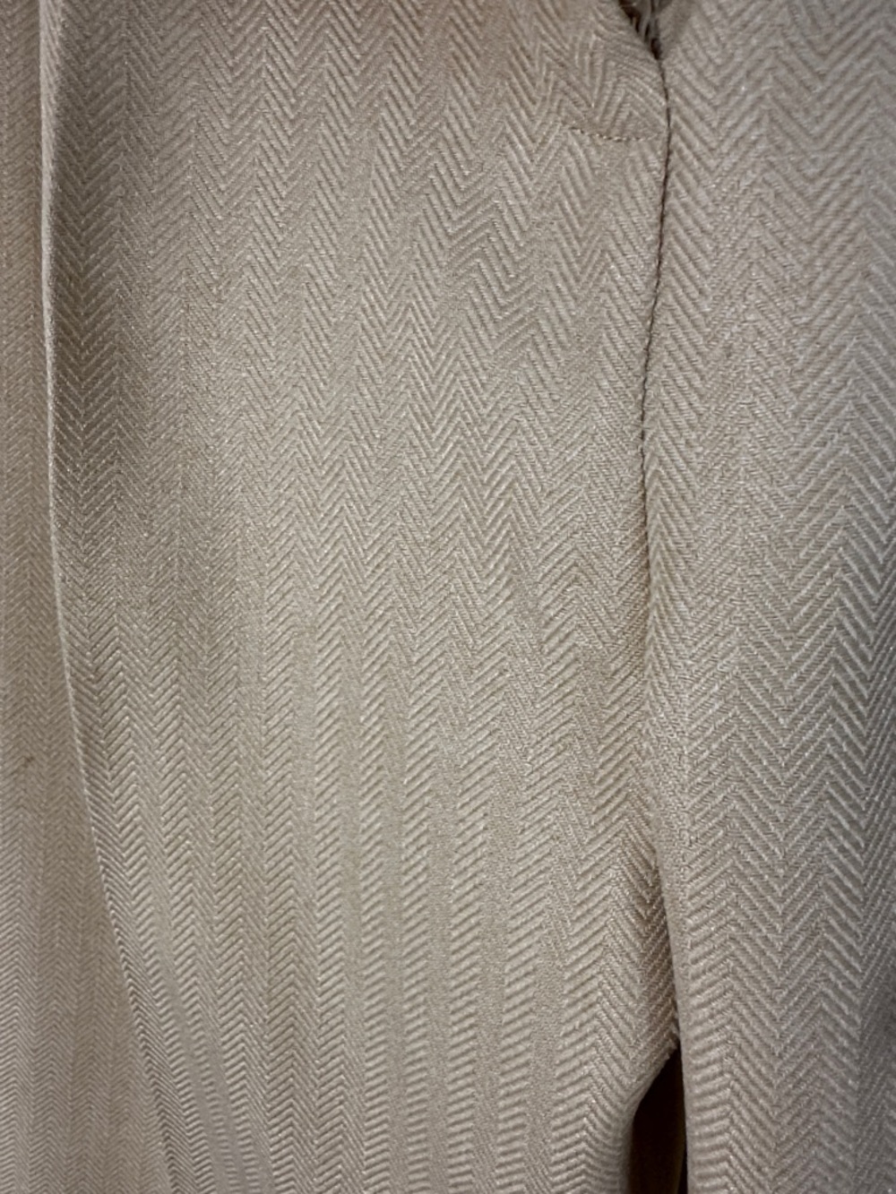 Le Suit Double-Breasted Suit Set in Light Beige - Picture 11 of 13